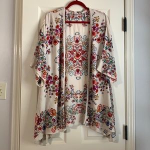 Bila Floral kimono size M/L but fits up to a 1X
